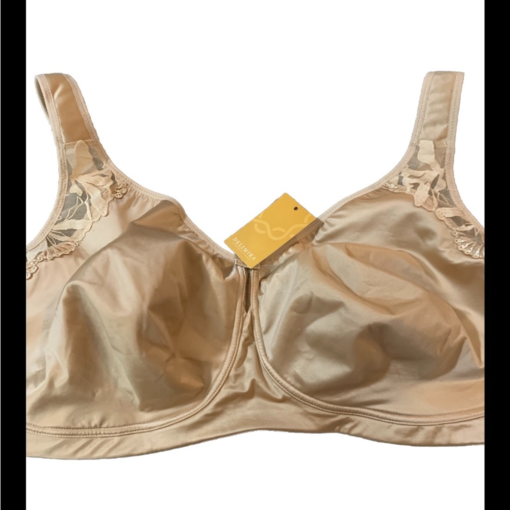 Delimira NWT Minimizes Bra Wireless Full Coverage Unlined 44D Beige